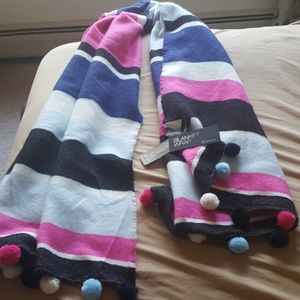 NWT GORGEOUS BLANKET WRAP 74" long 😍😍